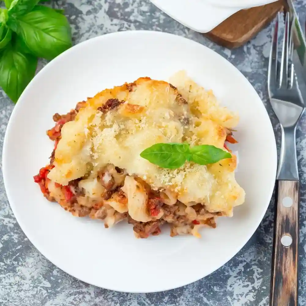 Macaroni casserole with ground beef – delicious and comforting meal